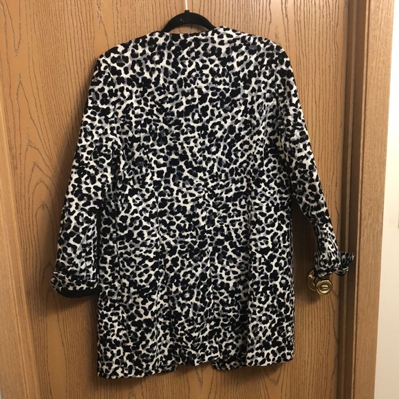 NWOT Animal print, dressy, light weight coat. - Picture 2 of 11